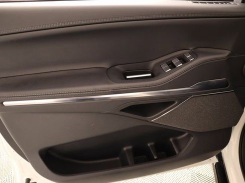 New 2025 Lincoln Navigator Reserve w/ Jet Appearance Package image 17