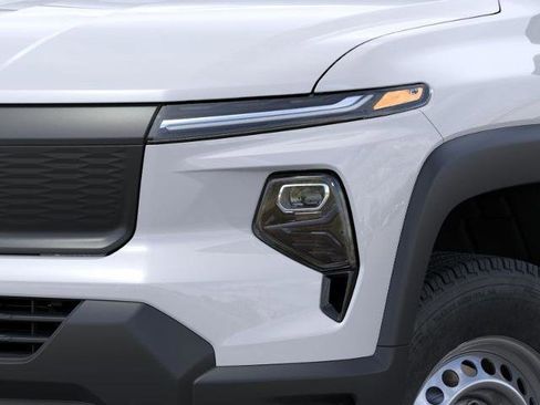 New 2025 Chevrolet Silverado EV W/T image 34