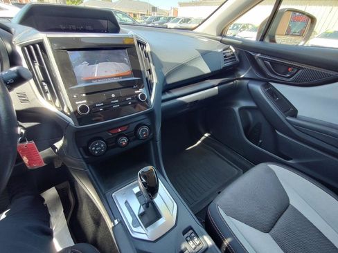 Used 2019 Subaru Crosstrek 2.0i Premium AWD/4WD image 17