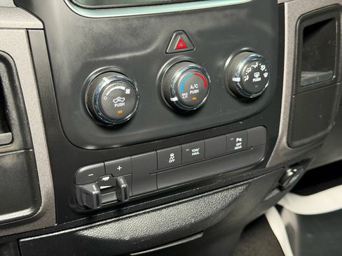 Used 2017 RAM 2500 Tradesman w/ Chrome Appearance Group image 37