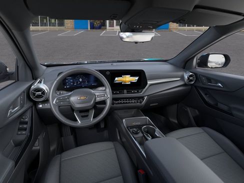 New 2026 Chevrolet Equinox LT w/ Convenience Package II AWD/4WD image 15