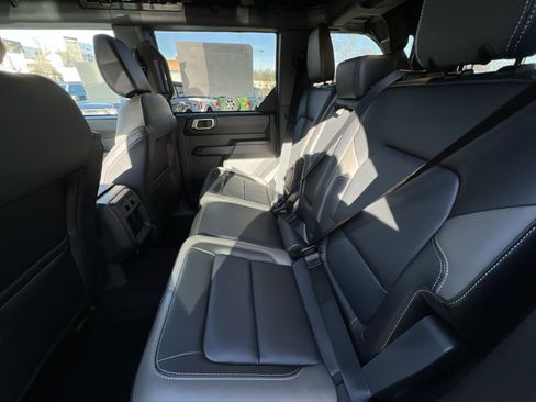 New 2025 Ford Bronco Outer Banks image 23