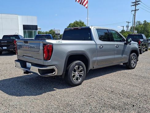 Used 2024 GMC Sierra 1500 SLT AWD/4WD image 9