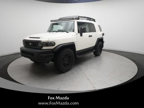 Used 2012 Toyota FJ Cruiser 4WD w/ Upgrade Pkg image 1