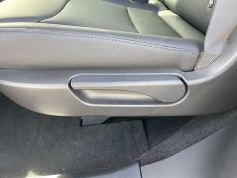 Used 2018 Tesla Model X 100D image 36