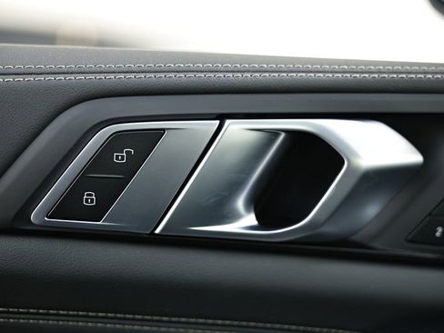 Certified 2026 BMW X5 xDrive40i AWD/4WD image 16