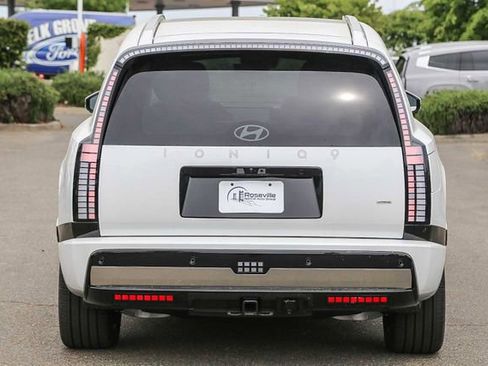 New 2026 Hyundai Ioniq 9 Calligraphy AWD/4WD image 8
