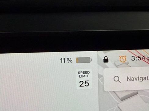 Used 2023 Tesla Model 3 Standard Range image 24