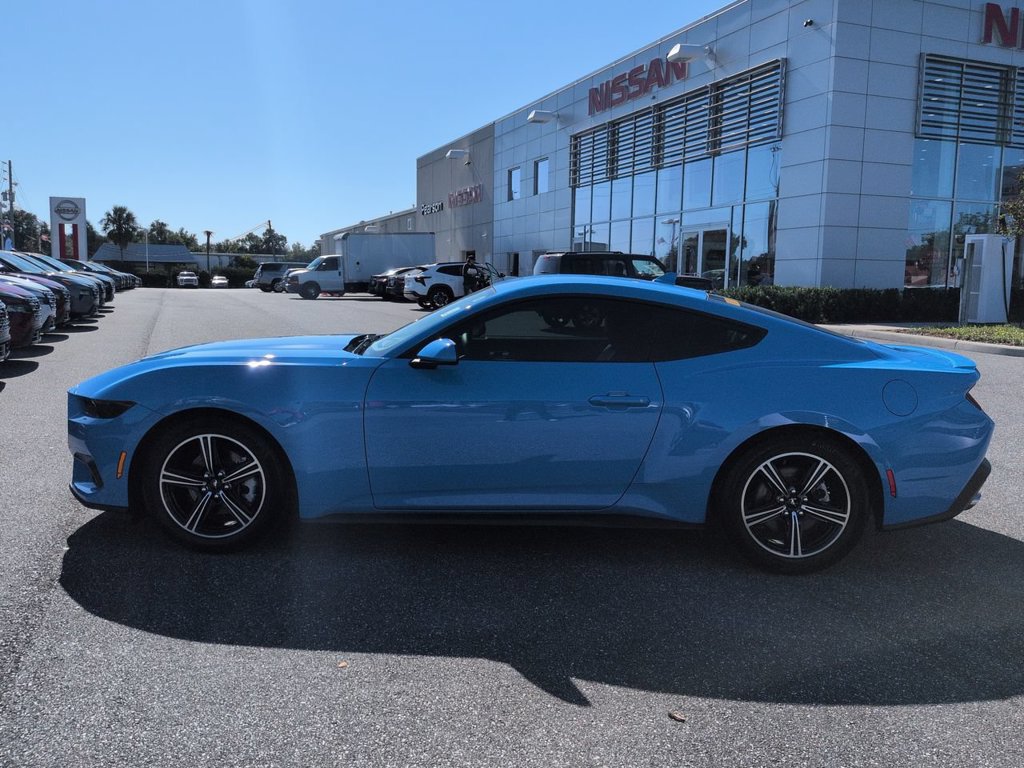 Used 2025 Ford Mustang Premium RWD image 7