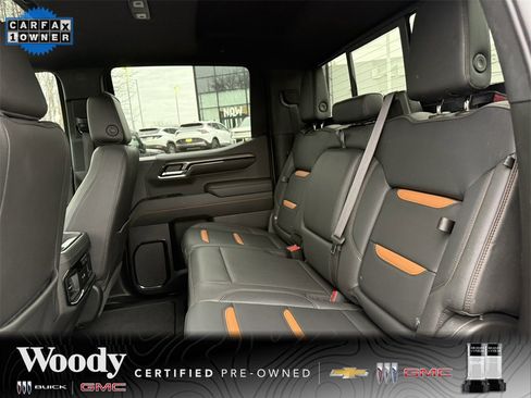 Certified 2022 GMC Sierra 1500 AT4 w/ AT4 Preferred Package image 33