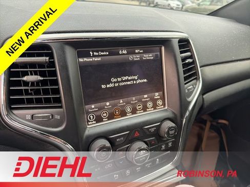 Used 2018 Jeep Grand Cherokee Altitude AWD/4WD image 11