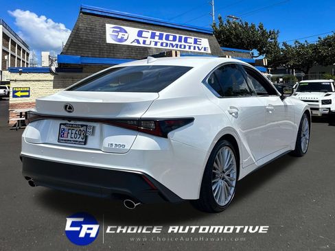 Used 2025 Lexus IS 300 w/ Premium Package RWD image 7