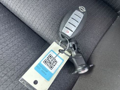 Used 2023 Nissan Altima 2.5 SV FWD image 23