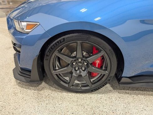 Used 2020 Ford Mustang Shelby GT500 w/ Carbon Fiber Track Pack RWD image 10