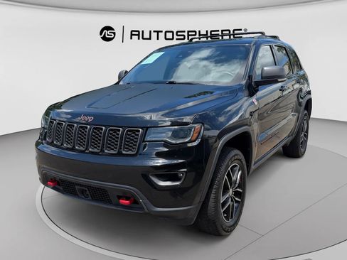 Used 2018 Jeep Grand Cherokee Trailhawk w/ Trailhawk Luxury Group AWD/4WD image 4
