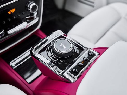 Used 2023 Rolls-Royce Phantom Sedan RWD image 81