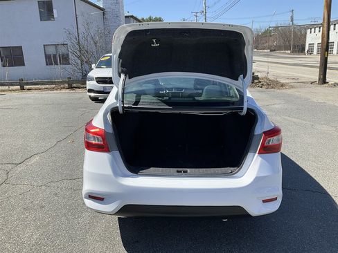 Used 2019 Nissan Sentra SV FWD image 12