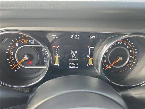 Used 2020 Jeep Gladiator Overland AWD/4WD image 10