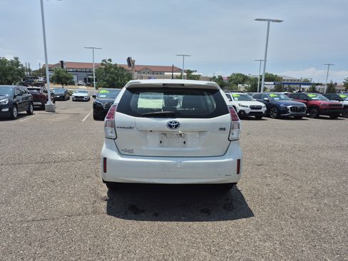 Used 2016 Toyota Prius V Two FWD image 4