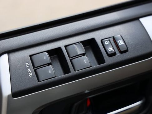 Used 2019 Toyota 4Runner SR5 Premium image 23