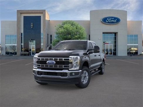New 2026 Ford F250 XLT w/ FX4 Off-Road Package image 2