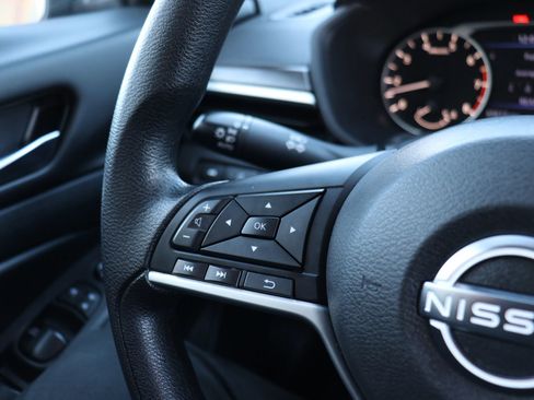 Used 2024 Nissan Altima 2.5 SV image 18