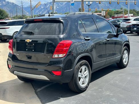 Used 2020 Chevrolet Trax LT w/ LT Convenience Package AWD/4WD image 4