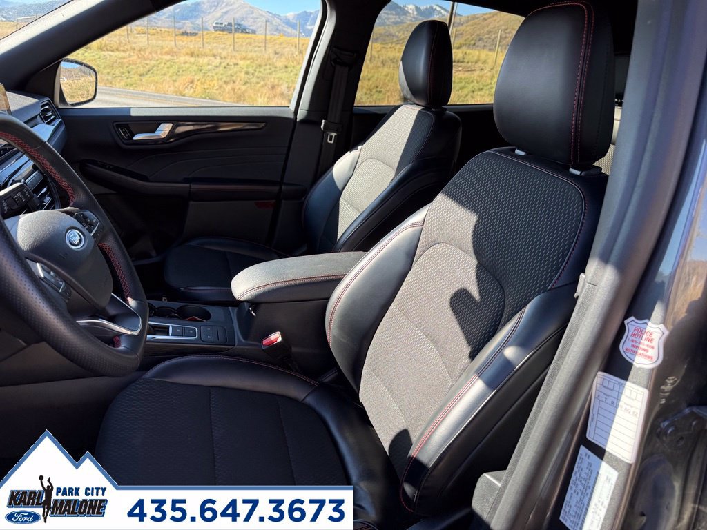 Used 2025 Ford Escape ST-Line AWD/4WD image 14