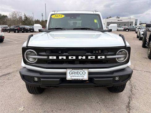 Used 2025 Ford Bronco Outer Banks image 7
