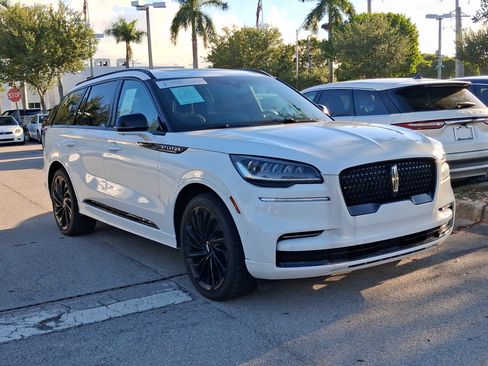 Certified 2024 Lincoln Aviator Reserve w/ Jet Package RWD image 23