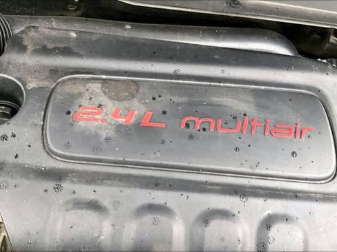 Used 2020 Jeep Renegade Latitude FWD image 29