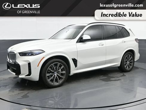 Used 2025 BMW X5 xDrive40i w/ M Sport Package AWD/4WD image 4