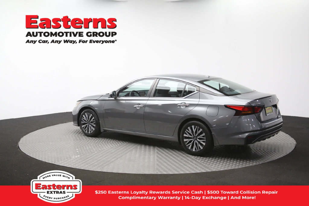 Used 2023 Nissan Altima 2.5 SV FWD image 65