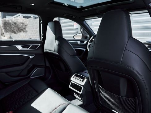 Used 2022 Audi RS 6 image 46