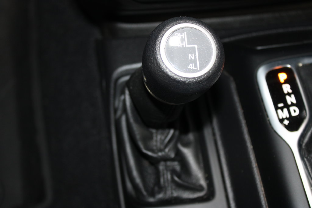 Used 2022 Jeep Gladiator Sport AWD/4WD image 39