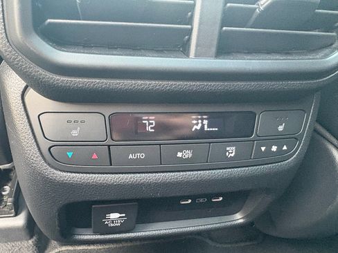 Certified 2025 Honda Pilot Elite image 32