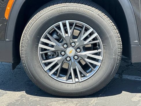 Used 2026 Chevrolet Traverse LT w/ LPO, Floor Liner Package FWD image 41