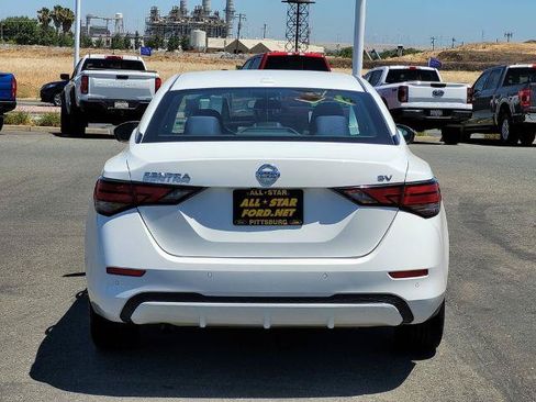 Used 2021 Nissan Sentra SV FWD image 5