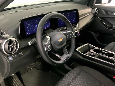 Used 2026 Chevrolet Equinox LT FWD image 14