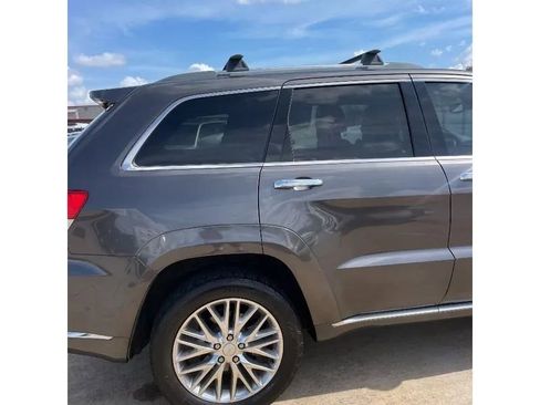 Used 2018 Jeep Grand Cherokee Summit image 9