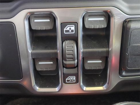 Used 2020 Jeep Wrangler Unlimited Sport S image 25