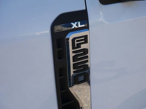 Used 2023 Ford F250 XL w/ Snow Plow Prep Package AWD/4WD image 12