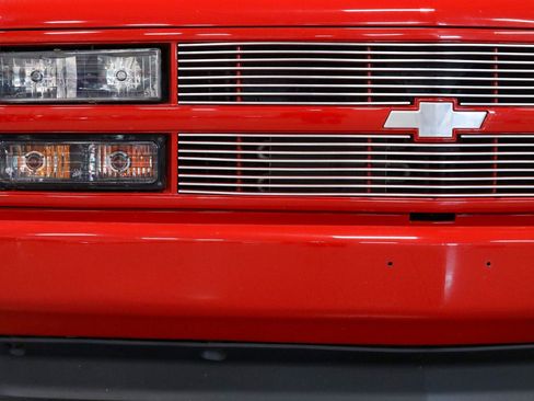 Used 1988 Chevrolet Silverado 1500 2WD Regular Cab image 8