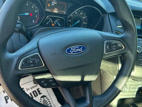 Used 2016 Ford Focus SE image 39