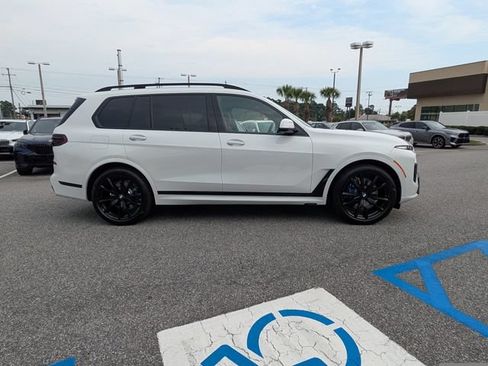 New 2027 BMW X7 xDrive40i w/ M Sport Package AWD/4WD image 4