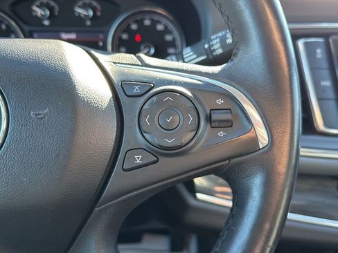 Used 2020 Buick Enclave Essence w/ Sound and Sites Package image 34