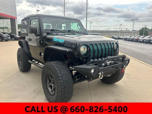 Used 2020 Jeep Wrangler Sport AWD/4WD image 4