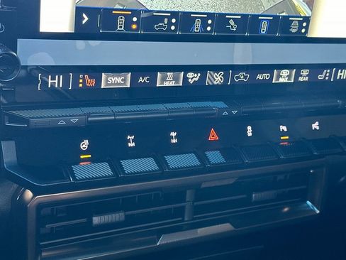 New 2025 GMC Hummer EV 2X w/ Extreme Off-Road Package AWD/4WD image 17