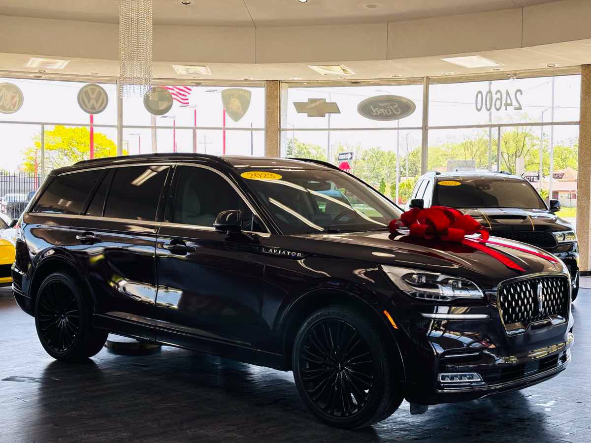 Used 2023 Lincoln Aviator Black Label w/ Dynamic Handling Package AWD/4WD image 1