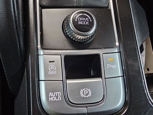 Used 2023 Kia Telluride EX w/ EX Captain's Chair Package image 48